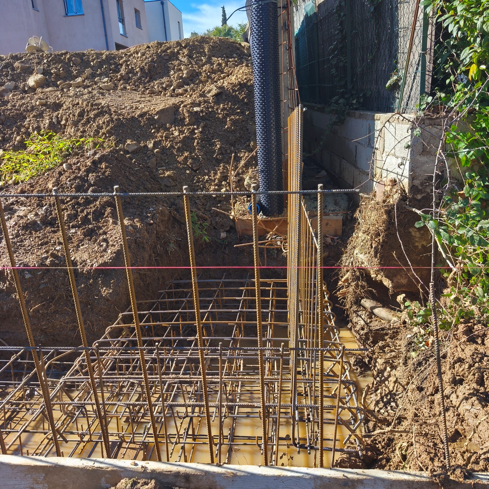 Ferraillage de semelles filantes, gros œuvre béton armé, Côte d'Azur
